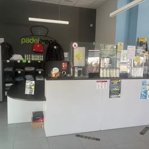 Mostrador con productos a la venta