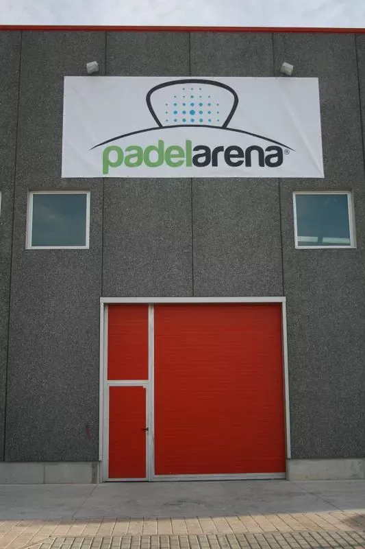 Fachada de las nave donde se encuentran las instalaciones